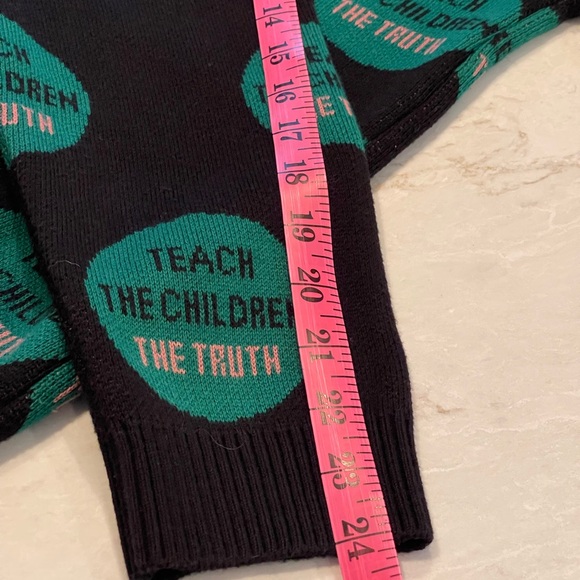 AWAKE NY Black & Green Crew Neck Relaxed Fit Sweater - Size Small - EUC - Picture 13 of 15